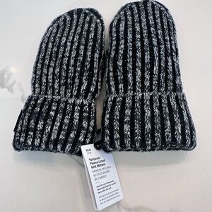 COPY - NWT Lululemon Fleece Mittens
